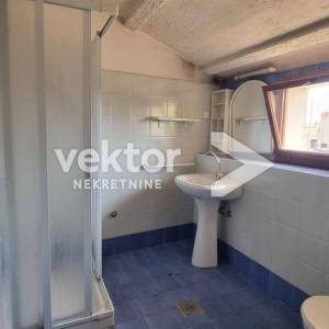 Barban, imanje sa tri kuće