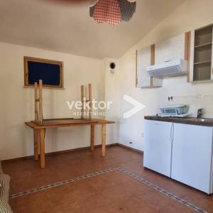 Barban, imanje sa tri kuće