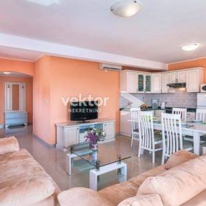 Barban okolica, kuća s bazenom