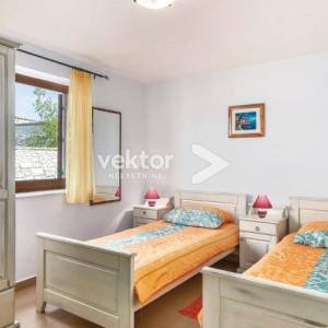 Barban okolica, kuća s bazenom