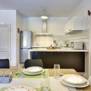 Barban, okolica, renovirana kuća sa bazenom u malom istarskom mjestu