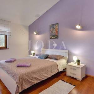 Barban, okolica, renovirana kuća sa bazenom u malom istarskom mjestu