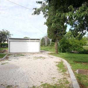 Barban, okolica, renovirana kuća sa bazenom u malom istarskom mjestu