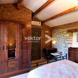 Barban-okolica, šarmantna kamena vila s grijanim bazenom