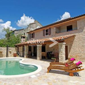 Barban-okolica, šarmantna kamena vila s grijanim bazenom