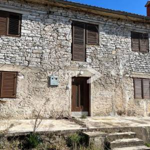 Barban, okolica, starina za adaptaciju s dodatnim objektom