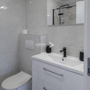 Belveder, moderno uređen stan s pogledom na grad i more