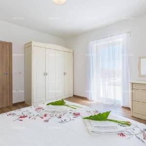 Blizina Barbana! Kuća s bazenom, saunom i jacuzijem!