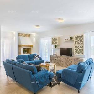 Blizina Barbana! Kuća s bazenom, saunom i jacuzijem!