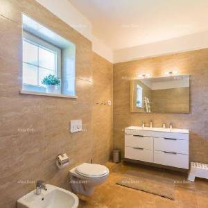 Blizina Barbana! Kuća s bazenom, saunom i jacuzijem!