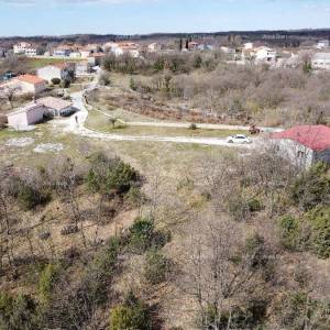 Blizina Marčane, kuća na velikom terenu od 26.000 m2.