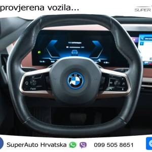 BMW iX 111.5 kWh xDrive50 Sportpaket 523 KS, ZRAČNI+LED+HEAD+GR SJED+KAM+VIRT