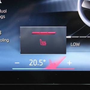 BMW X6 30d xDrive AUTOMATIK M-paket *PANORAMA, LED, NAVIGACIJA, KAMERA*