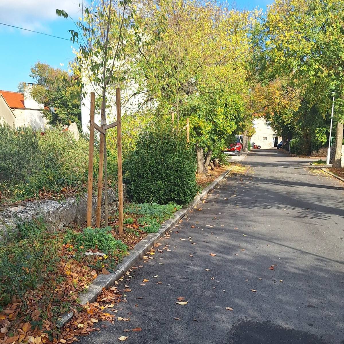 Brač, Nerežišća, građevno zemljište za prodaju,kmpletna infrastruktura