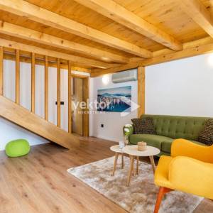 Bregi, atraktivna kuća s bazenom, za investiciju