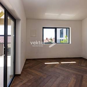 Bregi, kuća s bazenom i lijepim pogledom na more