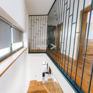 Bregi, kuća s bazenom i lijepim pogledom na more