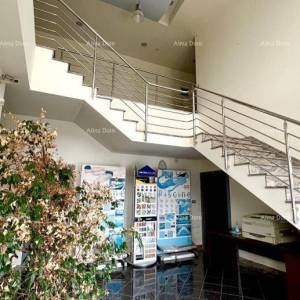 BUJE – SKLADIŠNO / UREDSKI PROSTOR NA PRODAJU | POSLOVNA ZONA