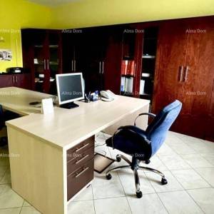 BUJE – SKLADIŠNO / UREDSKI PROSTOR NA PRODAJU | POSLOVNA ZONA