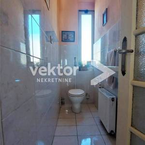 Bulevard, gospodski stan s tri balkona, otvoren pogled, garaža