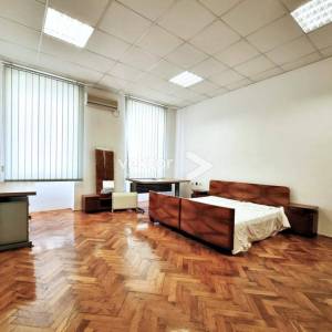 Centar, 112m2, idealno za poslovni prostor