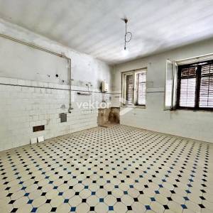 Centar, 3-soban stan na atraktivnoj lokaciji