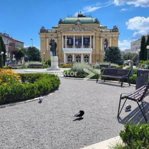 Centar, 3-soban stan s pogledom na kazališni park