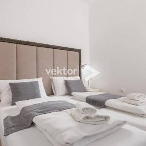 Centar, dva apartmana u strogom centru grada