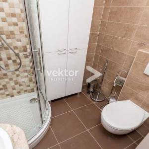 Centar, dva apartmana u strogom centru grada