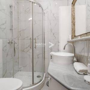 Centar, dva apartmana u strogom centru grada