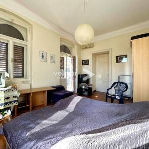 Centar Opatije, uredan stan s tri balkona i parkingom