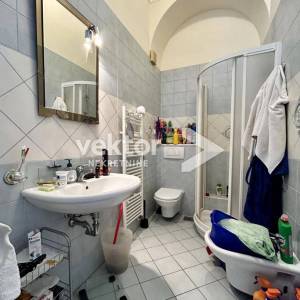 Centar Opatije, uredan stan s tri balkona i parkingom