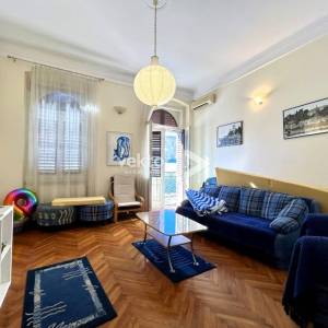 Centar Opatije, uredan stan s tri balkona i parkingom