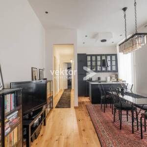 Centar, stan s dvije stambene jedinice, idealan za investiciju