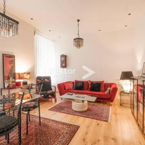 Centar, stan s dvije stambene jedinice, idealan za investiciju