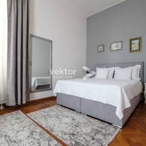 Centar, stan s dvije stambene jedinice, idealan za investiciju