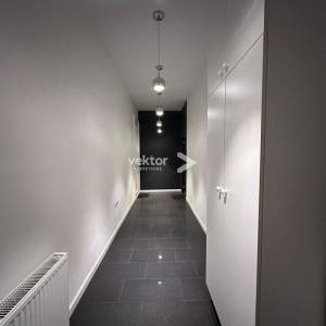 Centar, stan s dvije stambene jedinice, idealan za investiciju