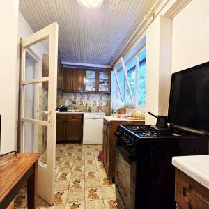 Centar, stan s velikom terasom i osiguranim parkingom