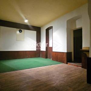 Centar,širi centar, 124m2, poslovni prostor za uređenje