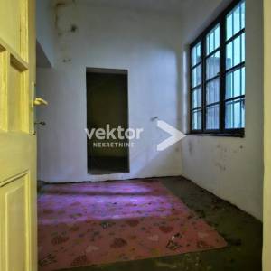 Centar,širi centar, 124m2, poslovni prostor za uređenje