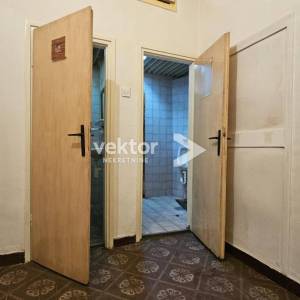 Centar,širi centar, 124m2, poslovni prostor za uređenje