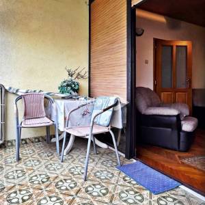 Ćikovići, kuća u nizu s garažom i okućnicom