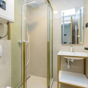 CRIKVENICA - Funkcionalan apartman na drugom katu