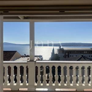 Crikvenica-Prostrani stan u blizini mora