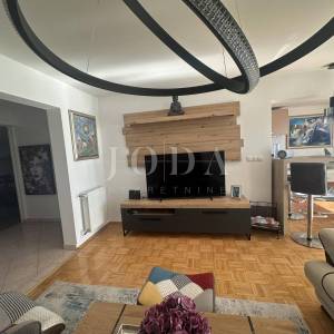 Crikvenica-Prostrani stan u blizini mora