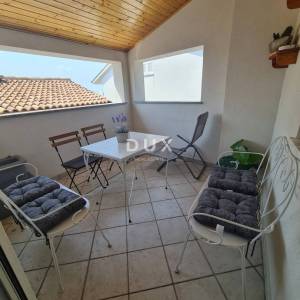 CRIKVENICA, SELCE - kuća u centru grada, samo 280 od mora