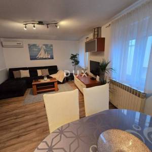 CRIKVENICA, SELCE - kuća u centru grada, samo 280 od mora