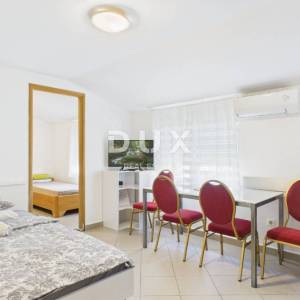 CRIKVENICA - stan s tri stambene jedinice, 200 m od mora