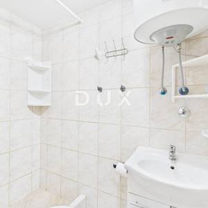 CRIKVENICA - stan s tri stambene jedinice, 200 m od mora