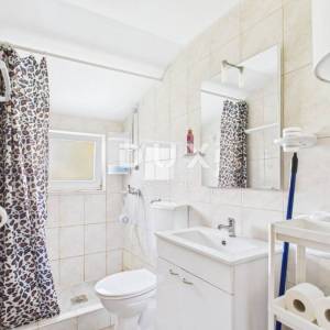 CRIKVENICA - stan s tri stambene jedinice, 200 m od mora